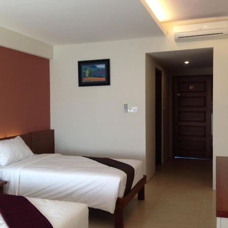 Paradise Hotel Nyaung Shwe Inle Lake Dış mekan fotoğraf