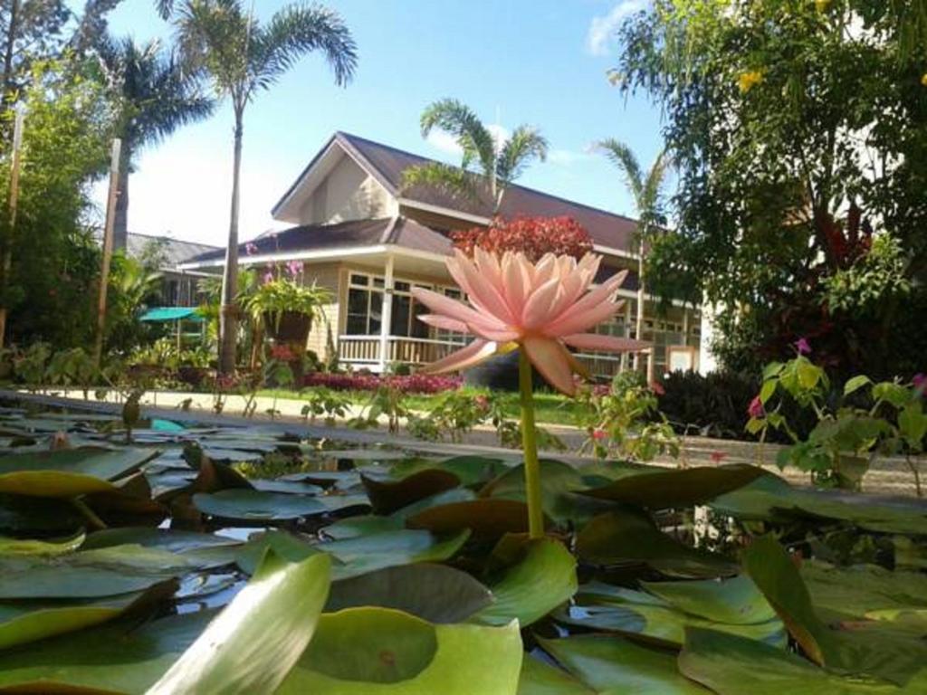 Paradise Hotel Nyaung Shwe Inle Lake Dış mekan fotoğraf