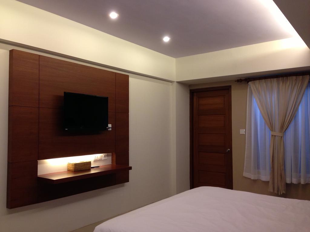 Paradise Hotel Nyaung Shwe Inle Lake Dış mekan fotoğraf