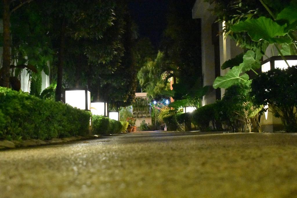 Paradise Hotel Nyaung Shwe Inle Lake Dış mekan fotoğraf
