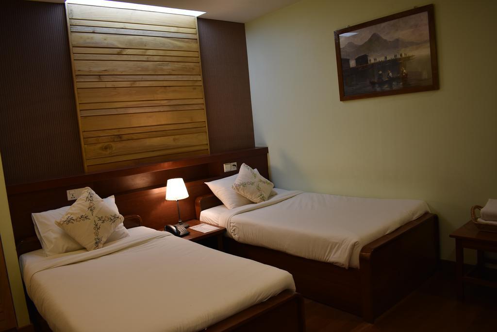 Paradise Hotel Nyaung Shwe Inle Lake Dış mekan fotoğraf