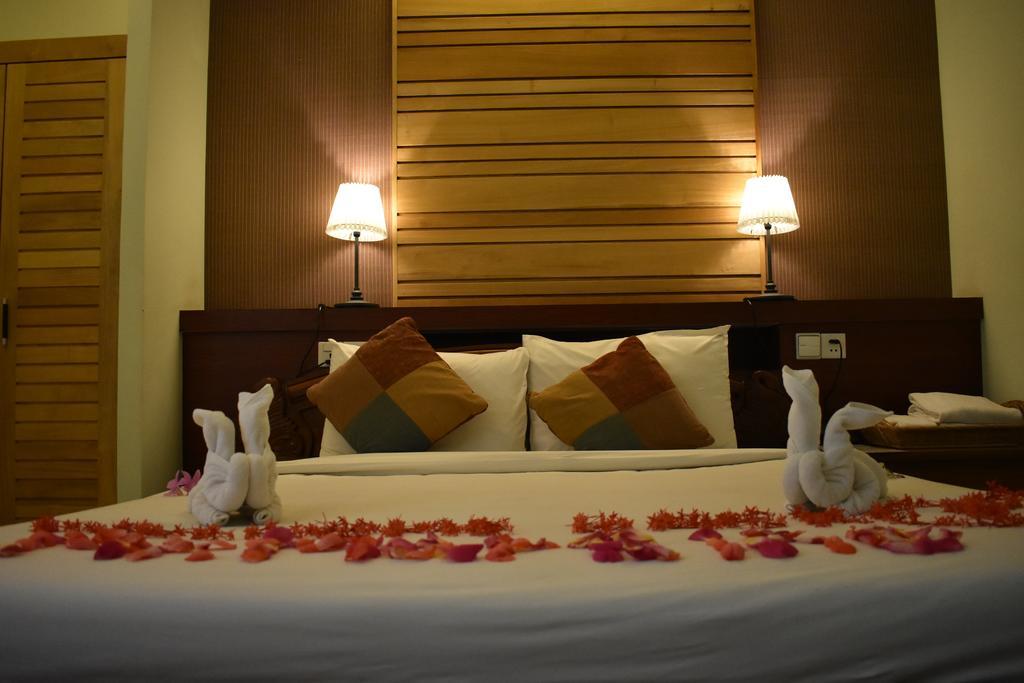 Paradise Hotel Nyaung Shwe Inle Lake Dış mekan fotoğraf