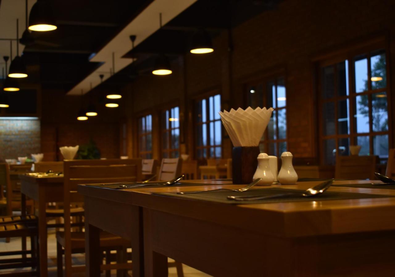 Paradise Hotel Nyaung Shwe Inle Lake Dış mekan fotoğraf